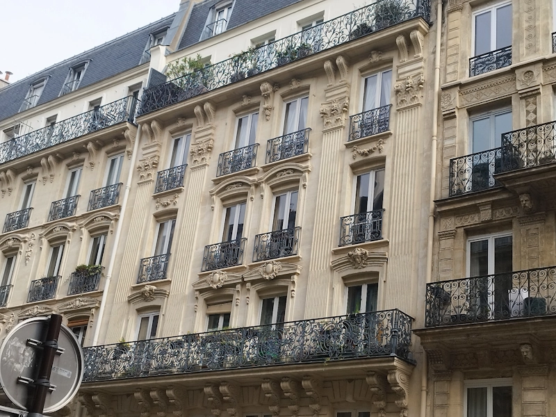Façade haussmannienne en pierre de taille
