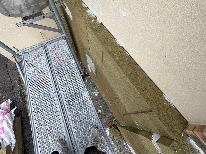 Isolation thermique par l'extérieur à Paris et en Île-de-France Quelle épaisseur pour une isolation extérieure ?