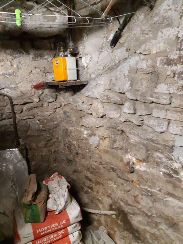 Cave humide val doise