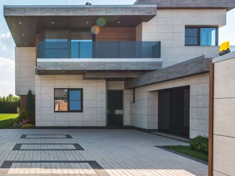 Habillage d'une façade de maison : quelles options ? Habillage de façade de maison en pierre