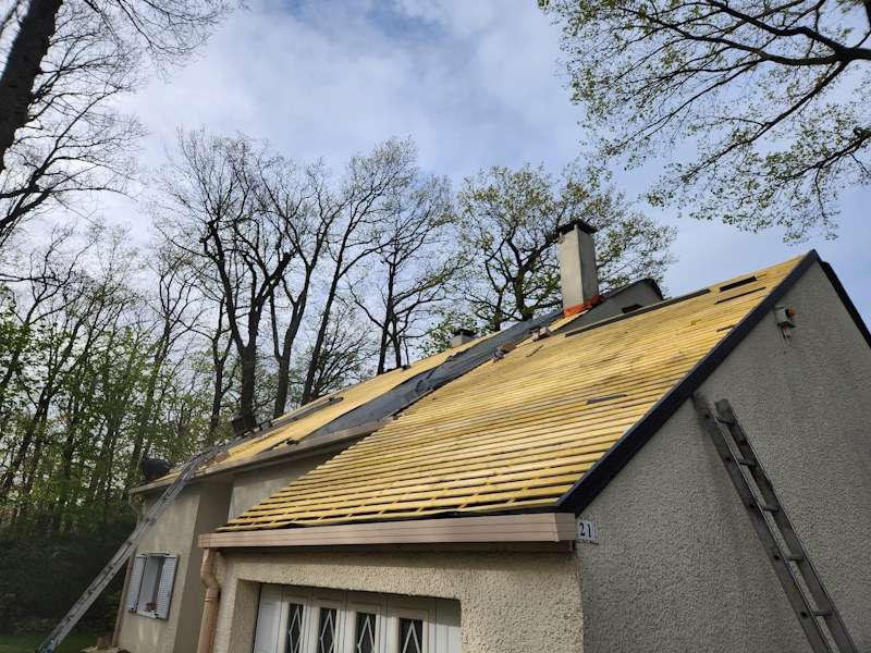 Pose dun toit en ardoise