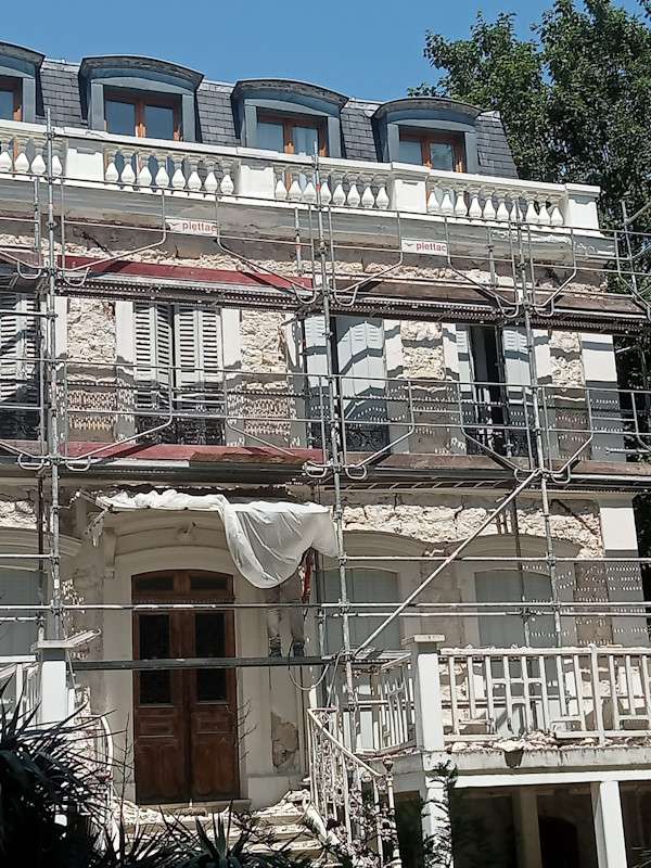 Piochage de facade Val dOise