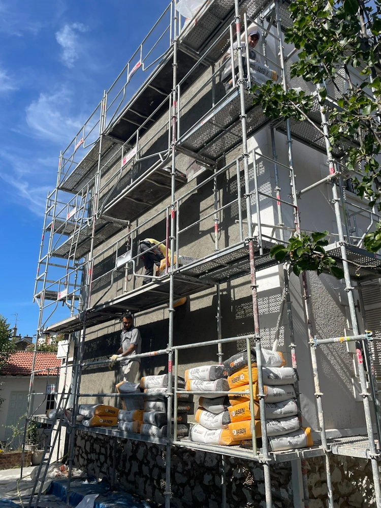 Enduit isolant exterieur 93