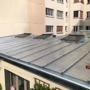 Couverture zinc sur tasseaux