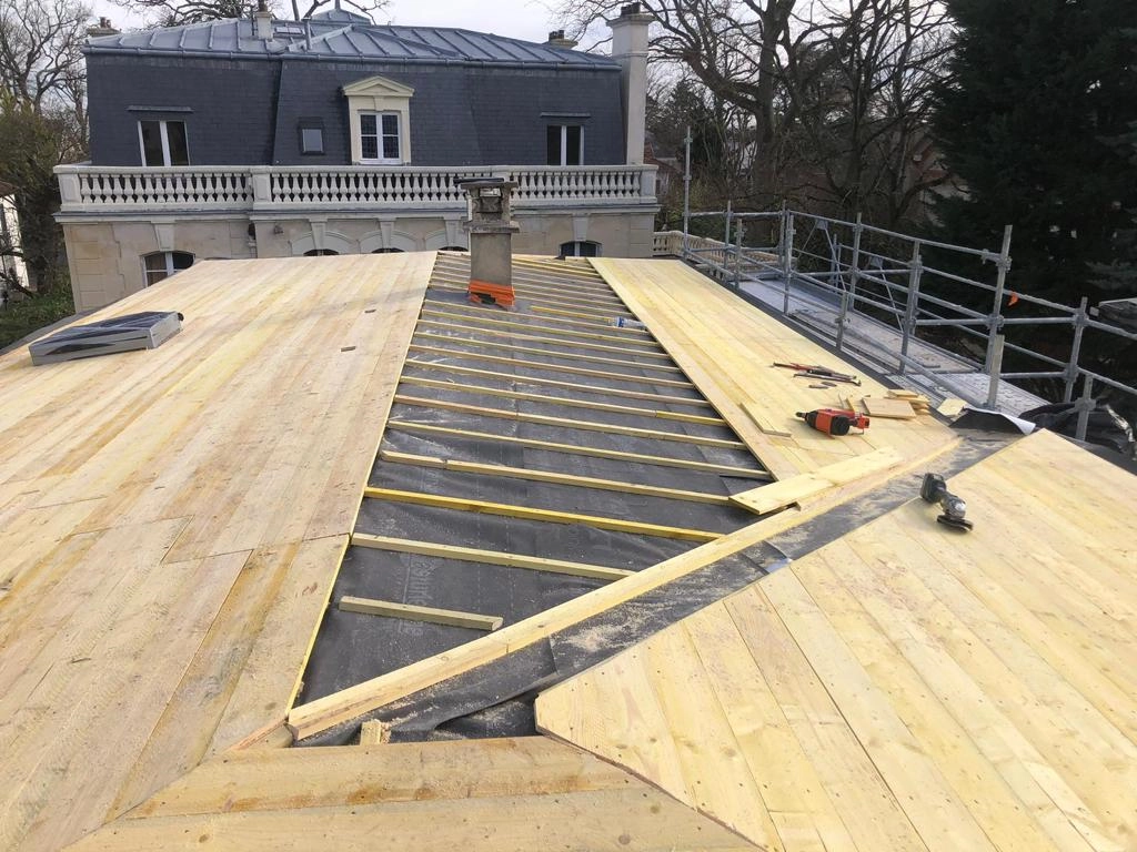 Platelage couvreur zingueur 92