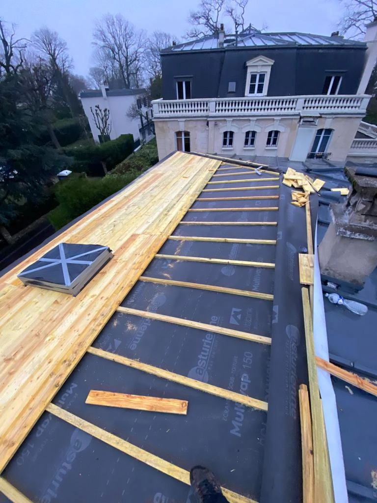 Pose platelage toiture zinc