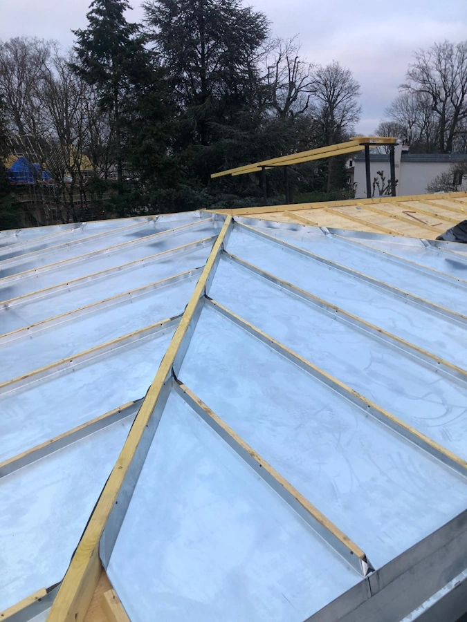 Pose toiture zinc sur