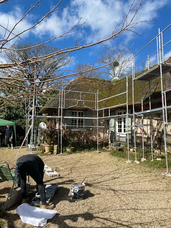 echafaudage couvreur chaumier