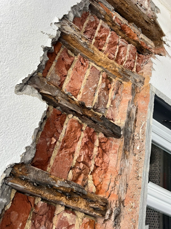 Renovation facade colombages