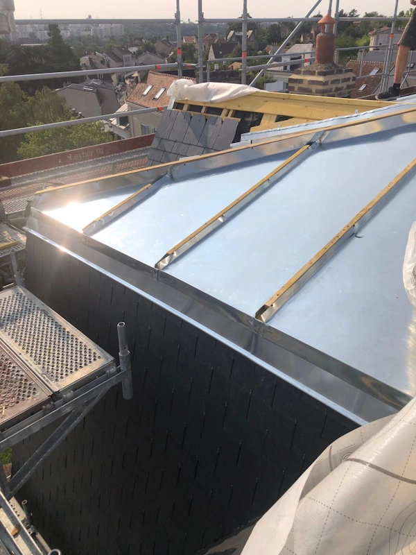 Couverture zinc a la Mansart