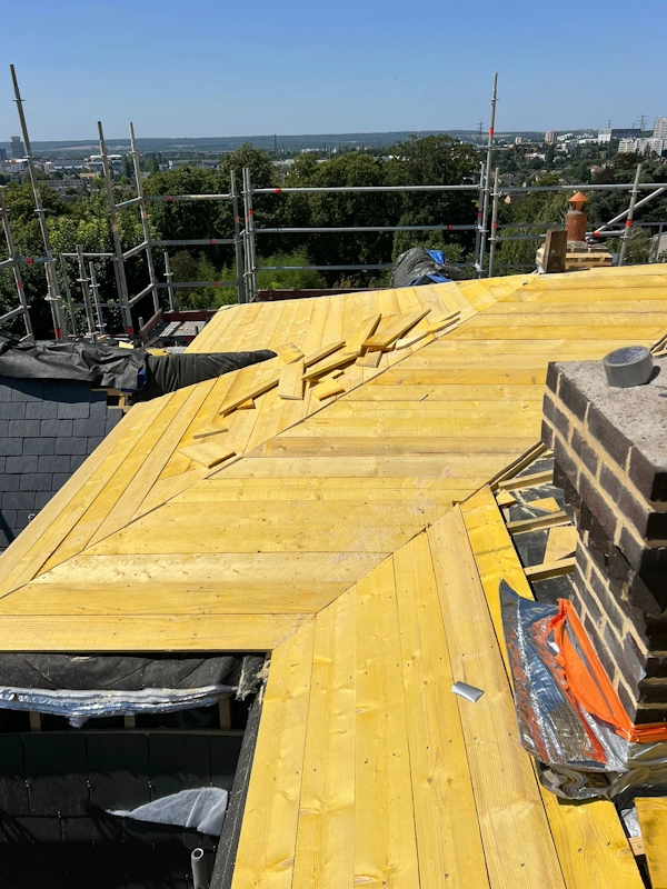 Couvreur zingueur a Pontoise