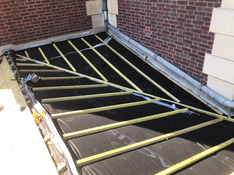 Pose couverture zinc 95