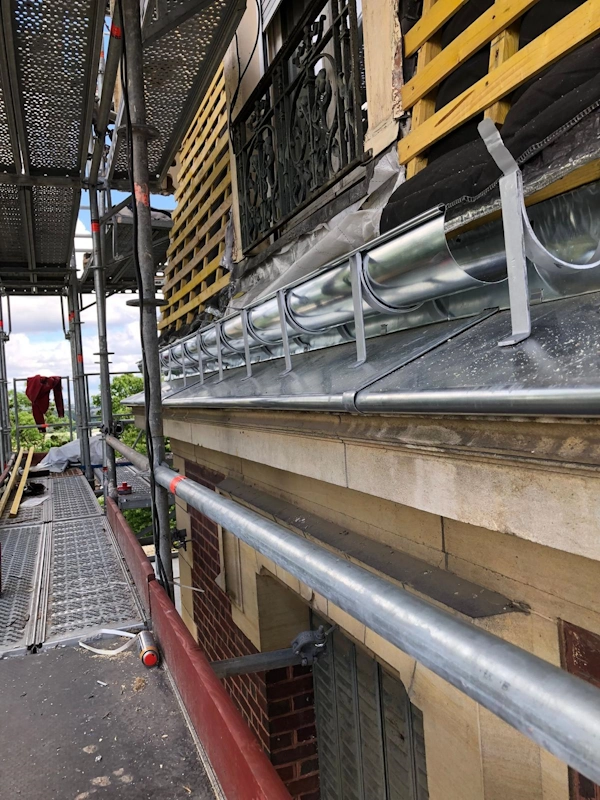 Refection de toiture a la Mansart