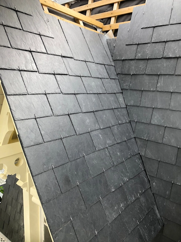 Renovation de toit en ardoise naturelle