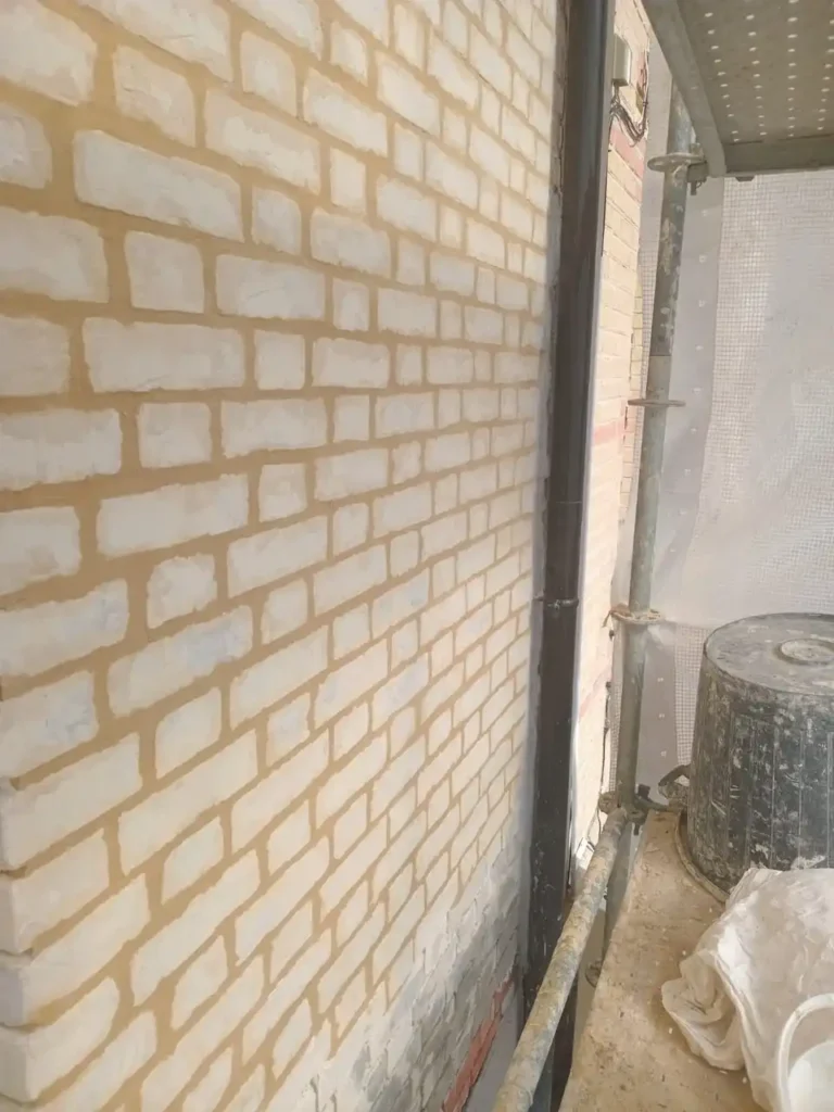 nettoyage jointure brique 92240