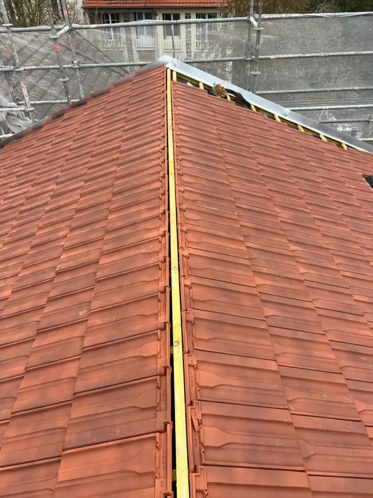 Sarking renovation toiture tuiles 93260