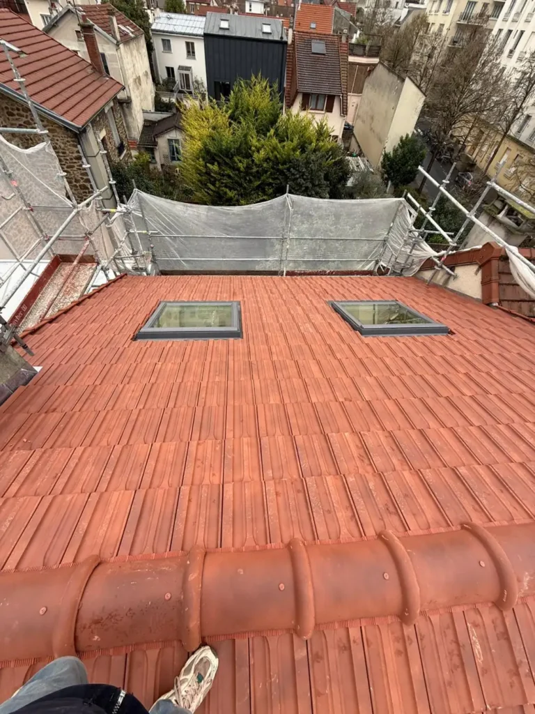 Toiture tuiles chantier sarking 93