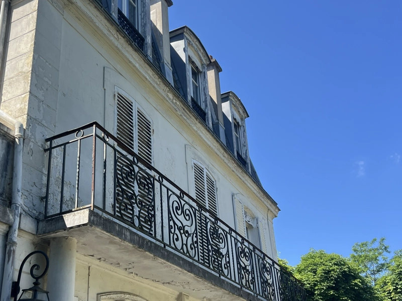 Enduit extérieur qui sonne creux