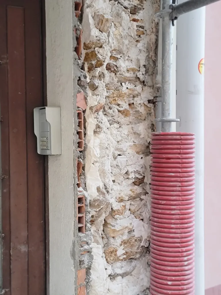 chantier facade ravalement pans bois 78350