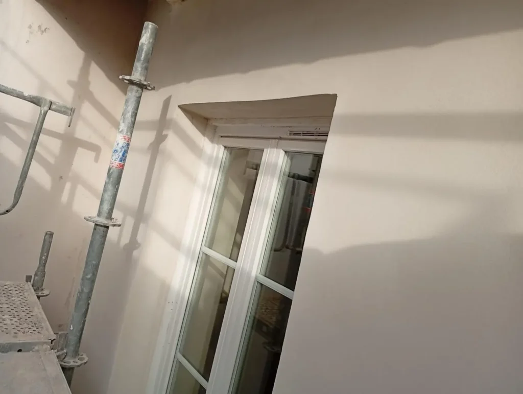 facade ancienne enduit chaux liege yvelines