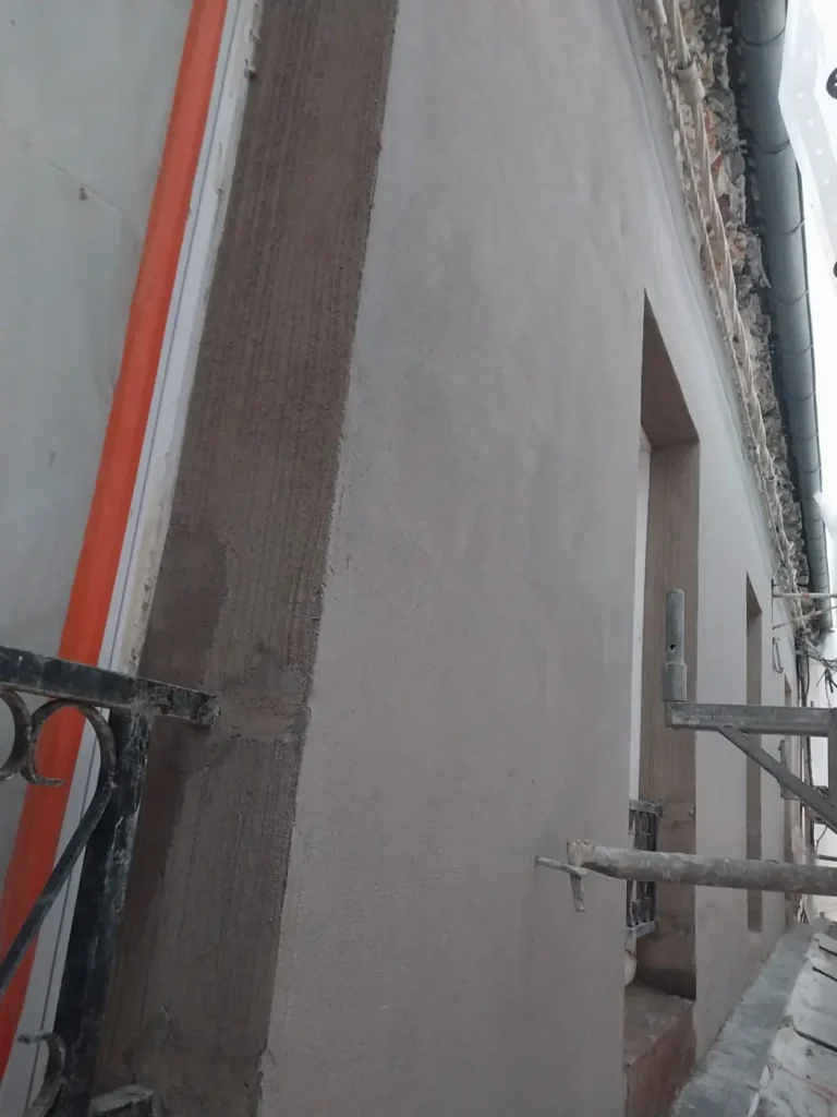 facade ancienne enduit traditionnel 78