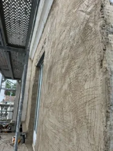 ravalement facade paris 11 piquage enduit correction thermique