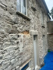 ravalement facade pierre milly la foret