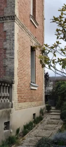 ravalement facade poissy facade briques yvelines nettoyage brique