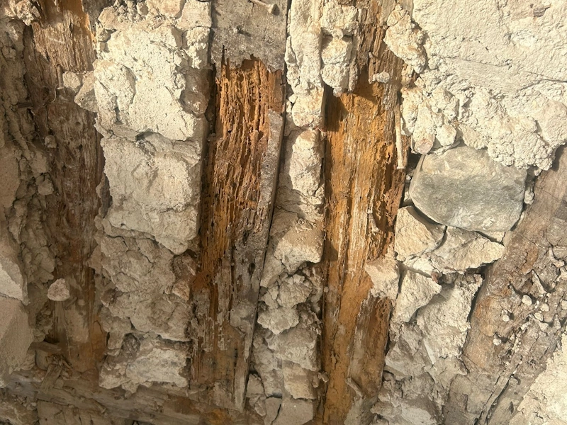 DSD Rénov couvreur et façadier à Paris et en Île-de-France Effondrement d'un bâtiment à pans de bois