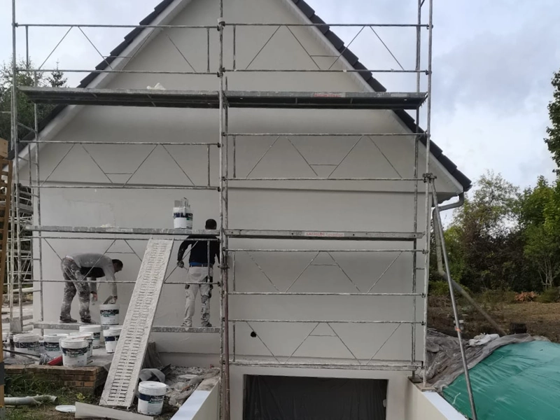 Différence entre ravalement et peinture Peinture de façade