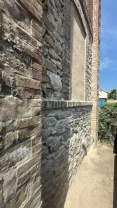 ravalement facade moellons eaubonne